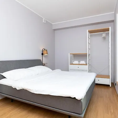 Self-Check-In Spacious 1 Bedroom Apartment With Free Parking Талин Екстериор снимка