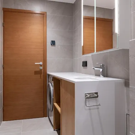 Self-Check-In Spacious 1 Bedroom Apartment With Free Parking Талин Екстериор снимка